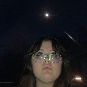 Meet your Posher, Zoe